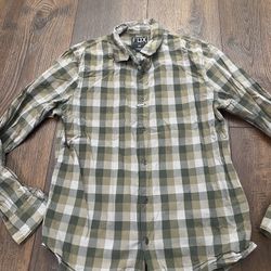 Men’s Green Long Sleeve Button Shirt Size Medium By Fox #22