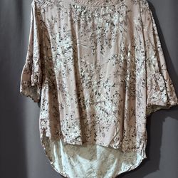 Susina women's pink floral print short-sleeved blouse with a high-low hem and ruffled sleeves Size Medium