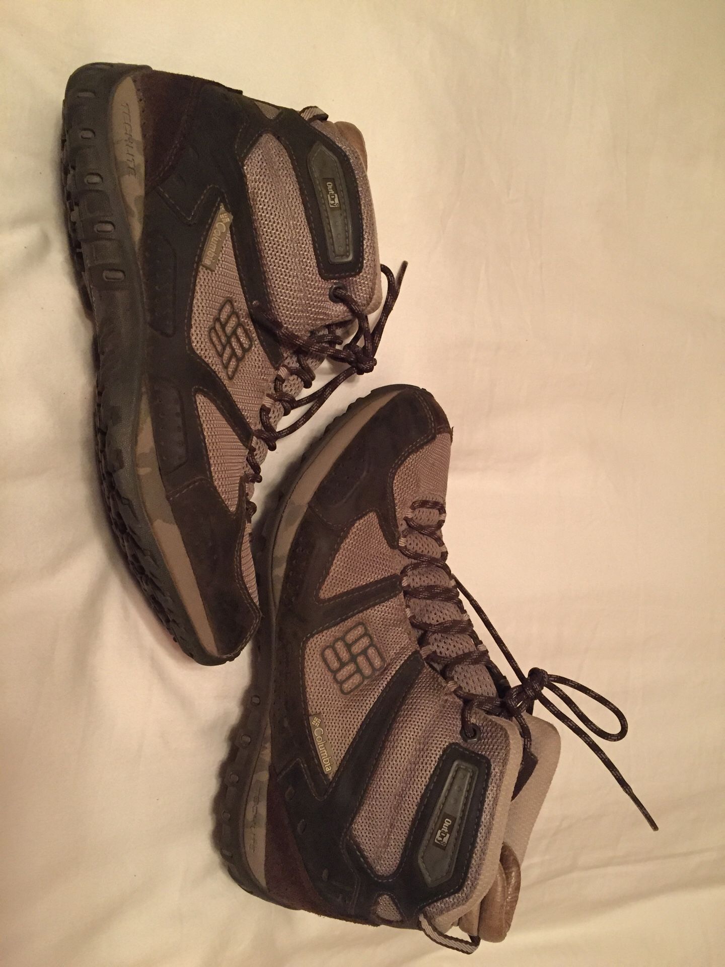 Columbia Techlite Hiking Boots. Sz 8.5.