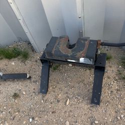 5th Wheel Tow Hitch 