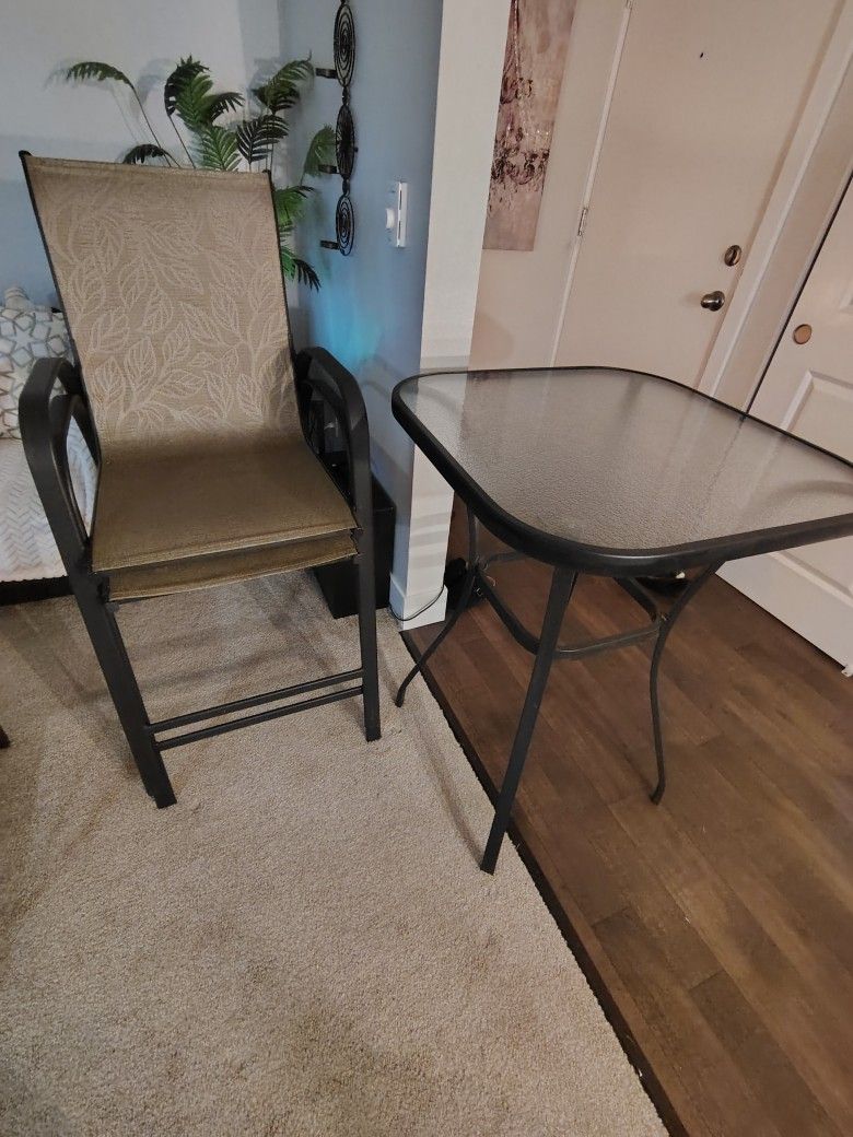 Like New Bistro Patio Set