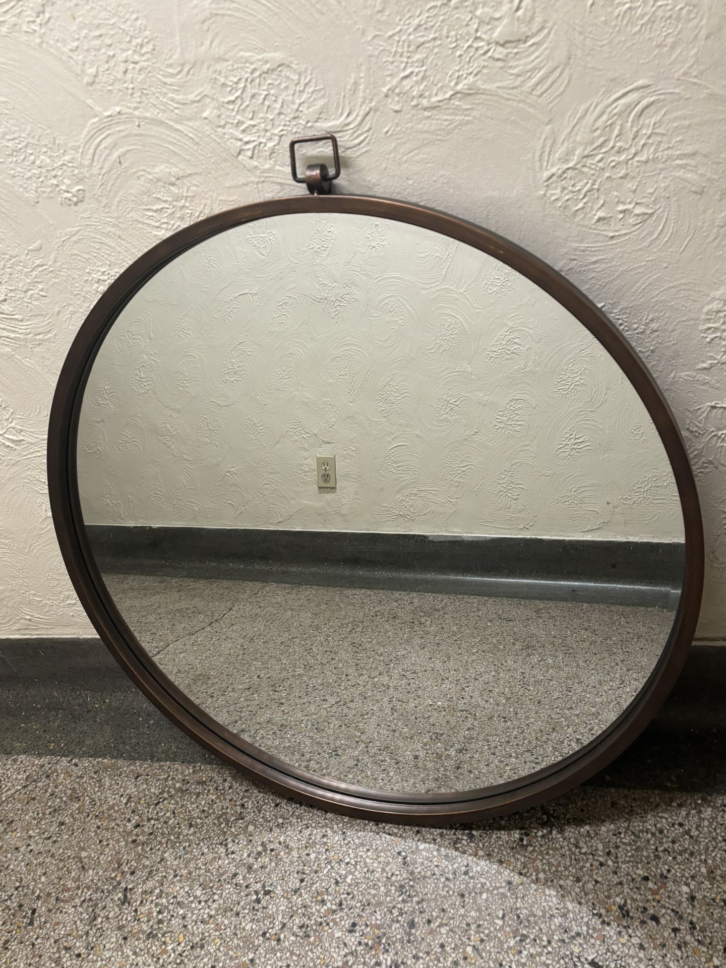 Mirror Mirror Must Go!!