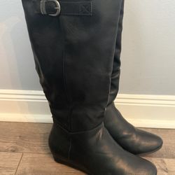 New In Box. Size 7 Boots By Style & Co