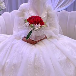 Wedding dress and Heavy Veil