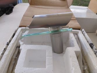 Alfa Bath Sink Faucet, Waterfall, New 