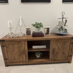 Entry way table
