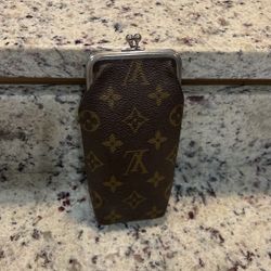 Rare Vintage Louis Vuitton Kiss Lock Glasses Case