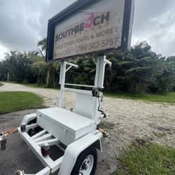 Portable VMS Message Board Advertising Trailer