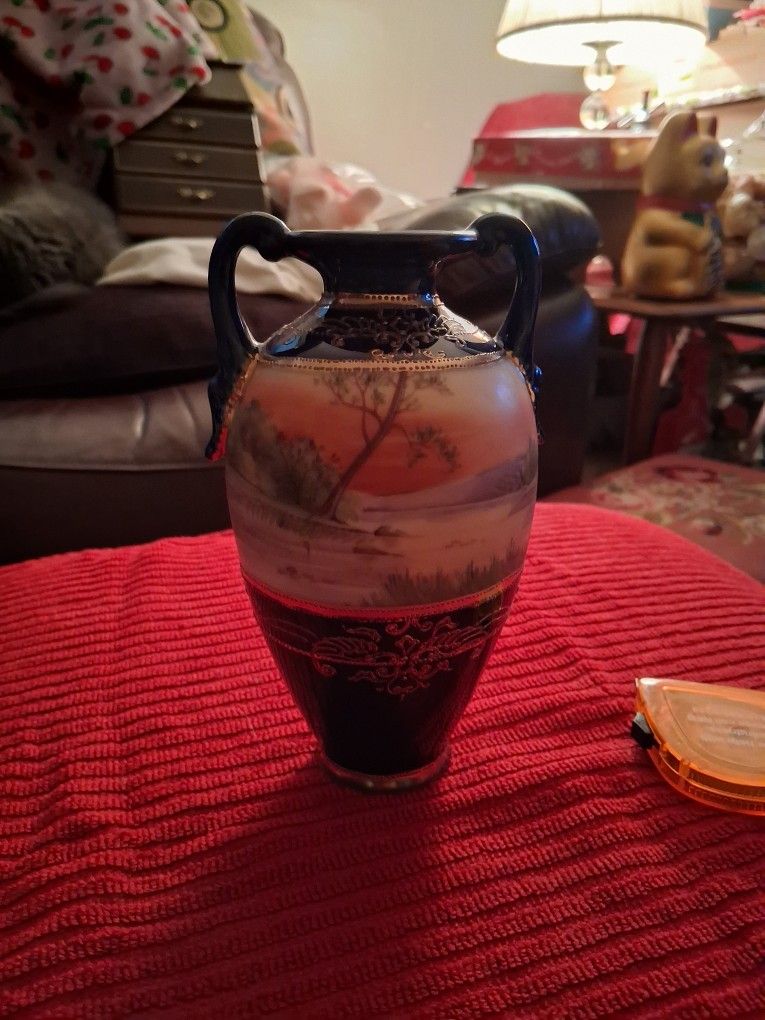 ANTIQUE NIPPON BLUE & GOLD MORIMURA HAND-PAINTED SCENIC LANDSCAPE 7 INCH VASE