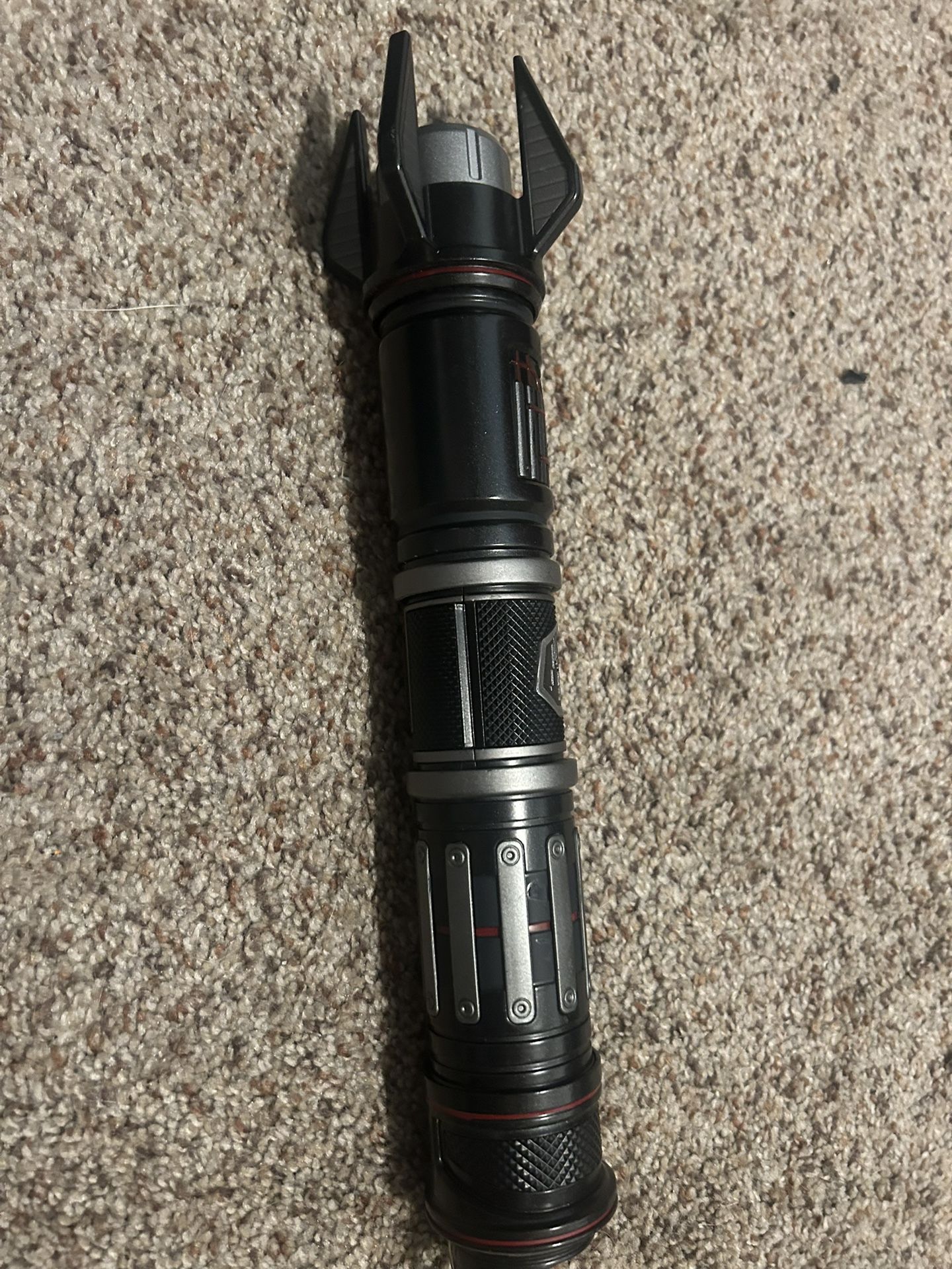 Savy’s Workshop StarWars Lightsaber (Sith)