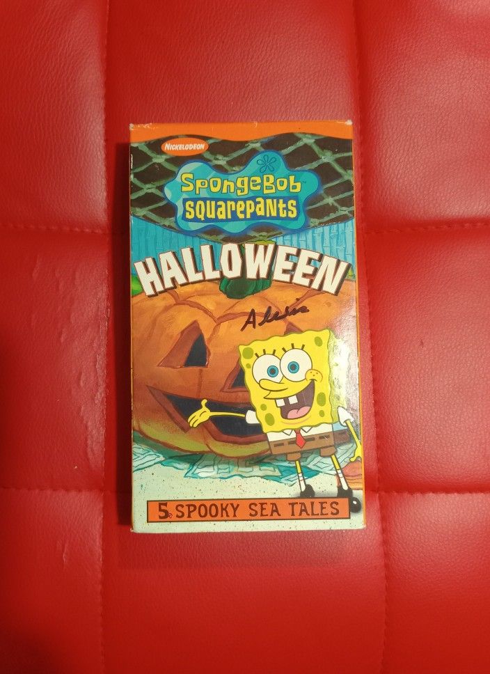 SpongeBob SquarePants Halloween VHS Tape ( In Excellent Playing Condition)