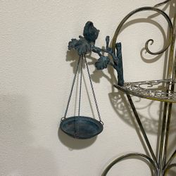 Vintage Bronze Birdfeeder.