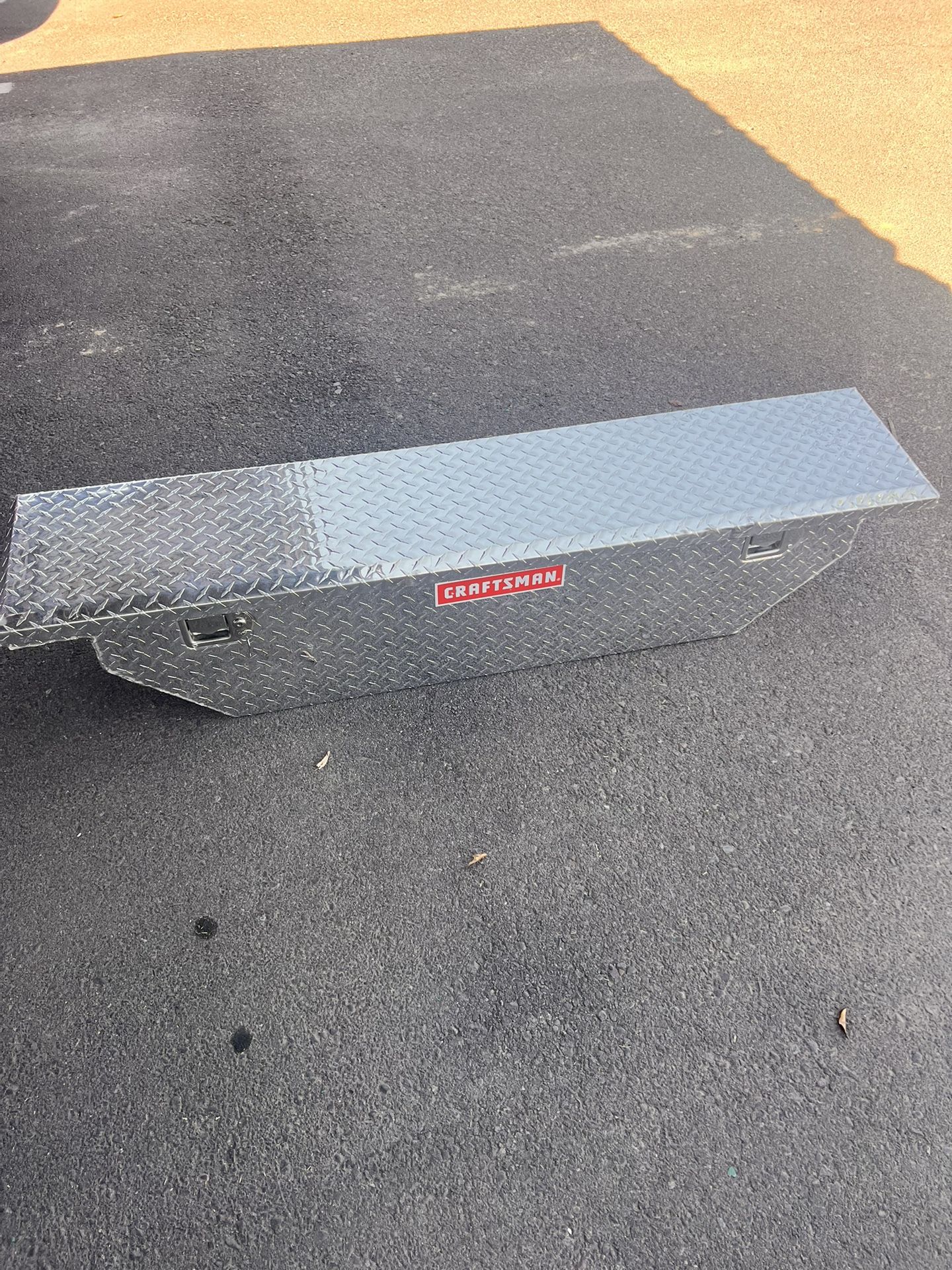 CRAFTSMAN in Brite Aluminum Aluminum Crossover Truck Tool Box