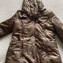 woman's fall puffer jacket size small