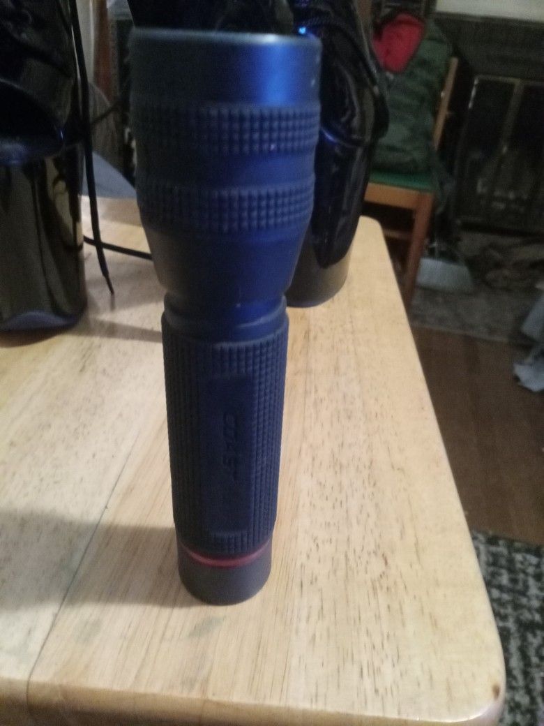 Coast Led Flashlight GX-20