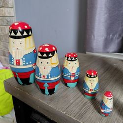 Nesting Dolls 
