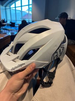 Troy Lee designs white half shell