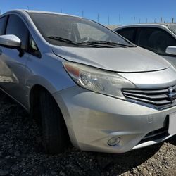 2015 Nissan Versa (park Out )