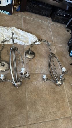 Pair Of Chandeliers Richmond, Texas 77407