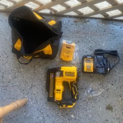 DEWALT 20V Cordless Pin Nailer + 2.0Ah Battery, Charger & Bag