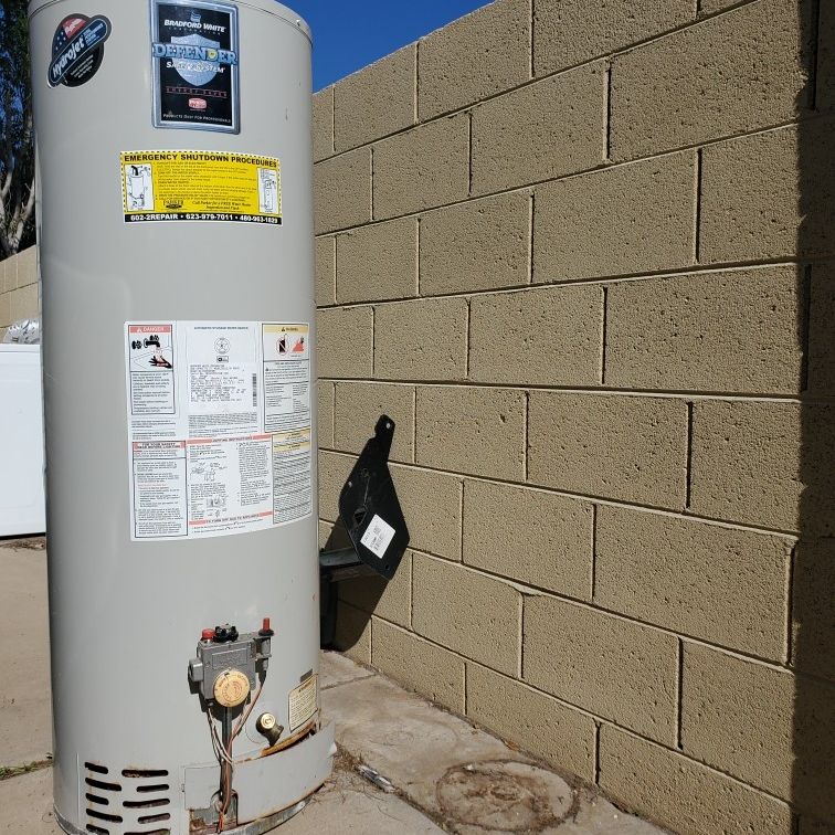 Bradford White 50 gallon gas Water Heater Bottom slow Leak for Sale in  Mesa, AZ - OfferUp
