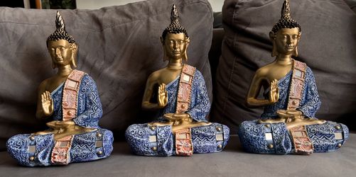 Small Buddha statue