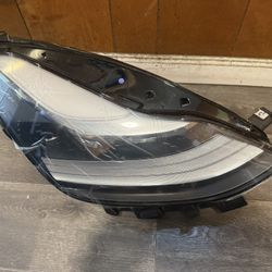 2023 Tesla Model 3 Right headlight projector Type