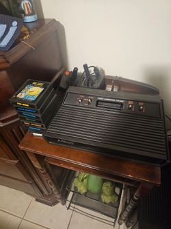 Atari 2600 console Darth Vader edition with 32-inch TV.