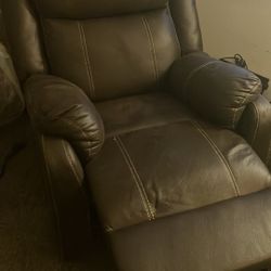 Dark Brown Solo Recliner 