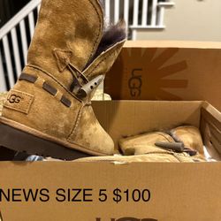 NEW, Ugg Size 5