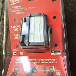 Milwaukee Rover Compact Flood Light With USB Charging