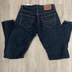 dark blue levi’s