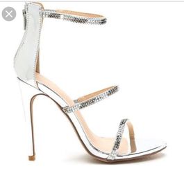 Silver heels 7 1/2
