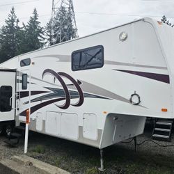 2009 Fleetwood Quantum 355SAQS