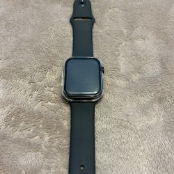 Apple Watch SE (GPS + Cellular) (2nd Generation)
