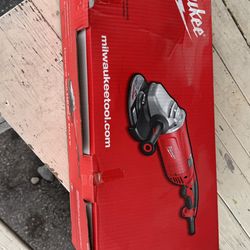 Milwaukee Angle Grinder 6088-30