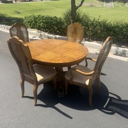 Dining Table and Chairs(4)