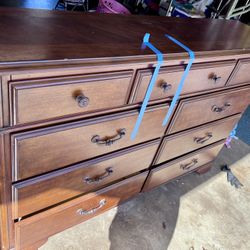 Dresser Set 