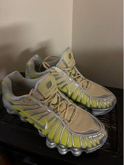 Nike Shox TL Fade Low Top Mesh Lace-Up Sneakers Team Gold IH(contact info removed)