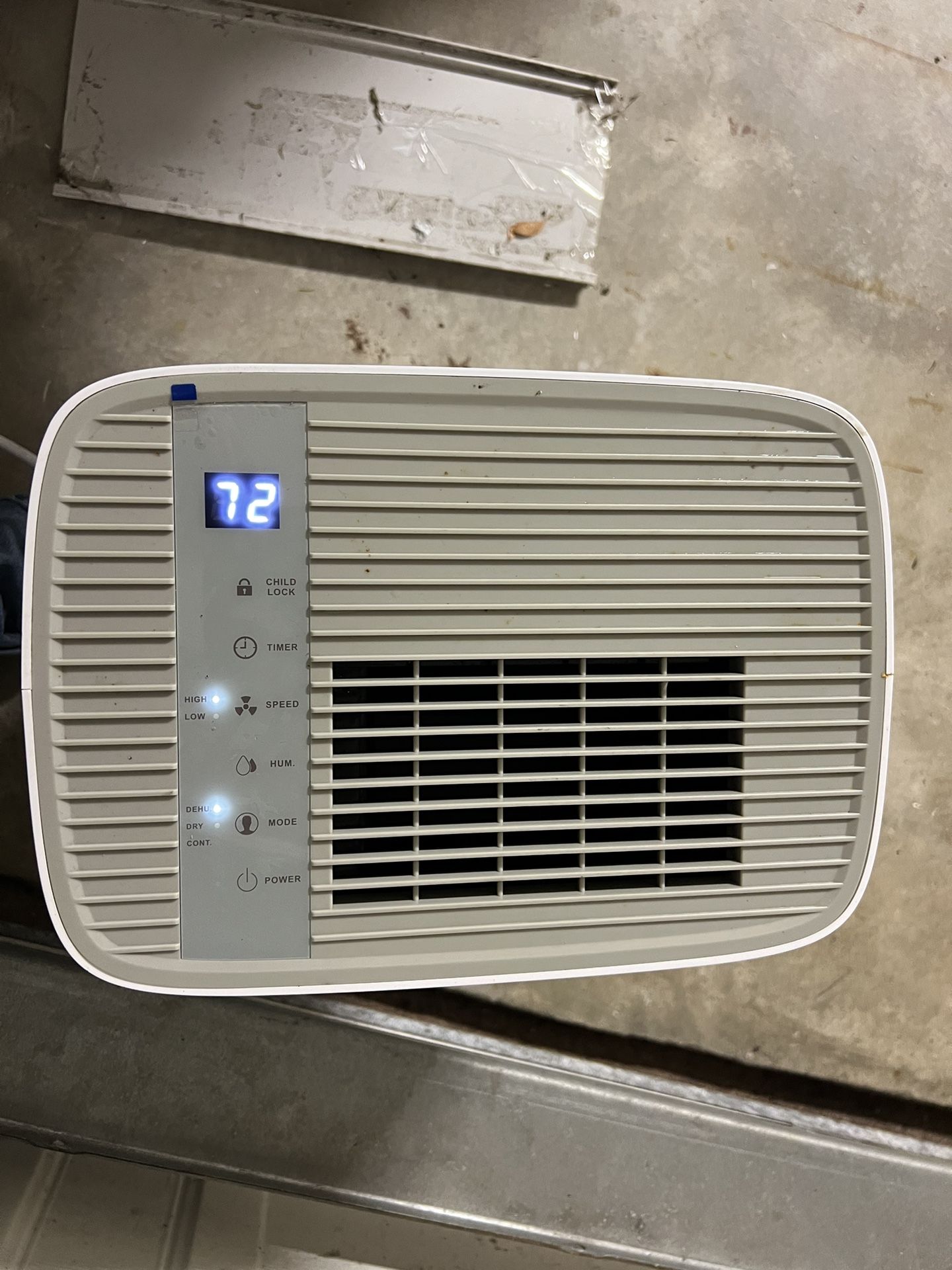 Dehumidifier 