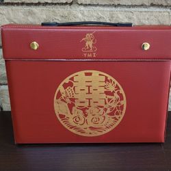 Professional Set Chinese Mahjong Set - Yellow - 146 Tiles