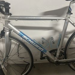 2017 Schwinn Le Tour Sport