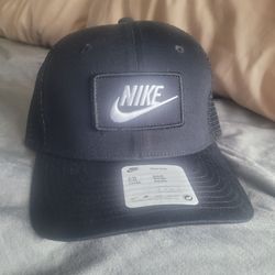 Nike hat NEW