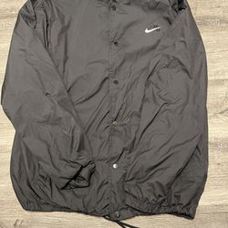Nike SB 829509-010 Shield Windbreaker Coaches Jacket Black Mens Size XL