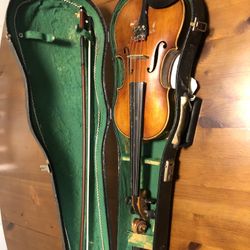 Old fiddle, violin