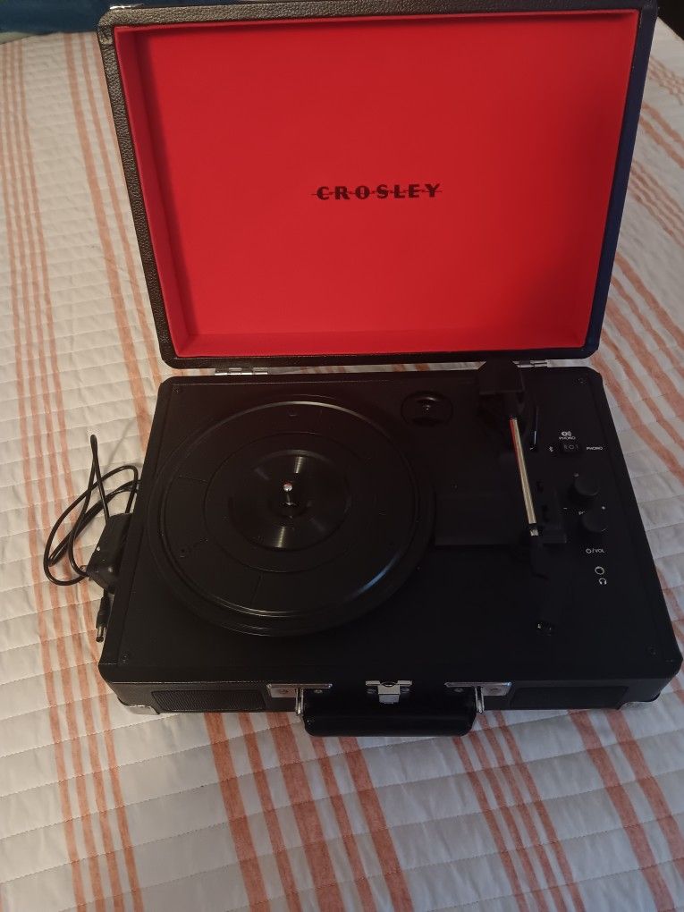 Crosley Suit Case Record Player Bluetooth