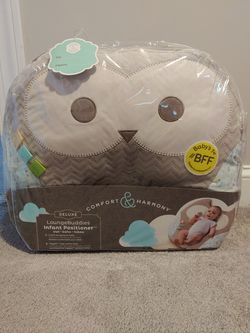 LoungeBuddies . Infant Positioner