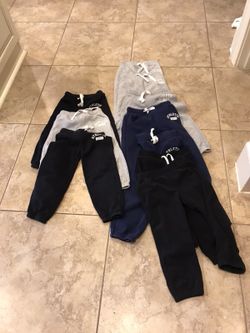 Boys - 4t sweatpants - $15