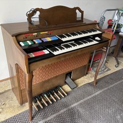 CONN Prelude 303 Electric Organ