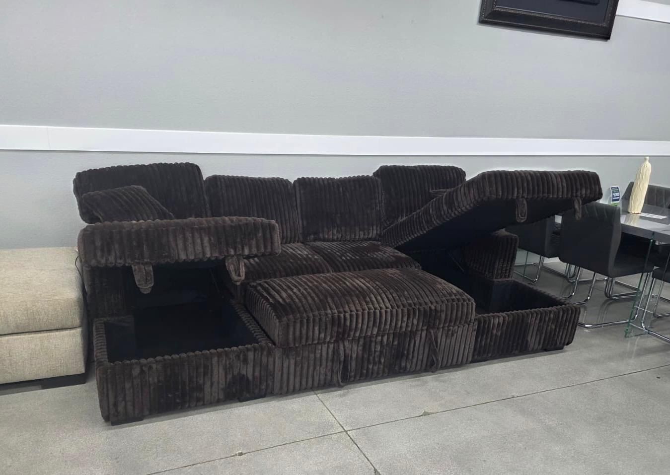 Double Chaise Sectional With Storage Ottoman 🤎🤎🤎